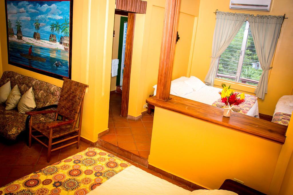 Hotel Maya Vista Tela Exterior photo
